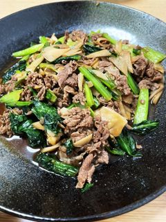 牛肉と舞茸と小松菜のオイスターソース炒め-レシピのメイン写真