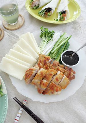 春巻きの皮で北京ダック風チキン-レシピのメイン写真
