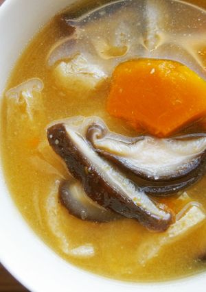 南瓜・椎茸のお味噌汁♪甘くて椎茸香る♪-レシピのメイン写真