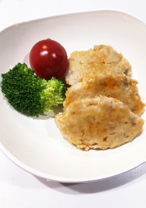 手づかみ離乳食(完了期)☆れんこんバーグ-レシピのメイン写真
