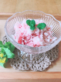 発酵の恵み♪いちごと甘酒のアイス-レシピのメイン写真
