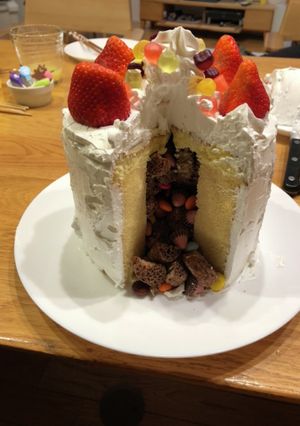 サプライズ!かくれんぼケーキ-レシピのメイン写真