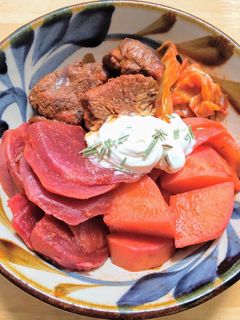 牛すね肉とビーツの煮込みボルシチ仕立て-レシピのメイン写真