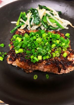 超簡単パックのままハンバーグ-レシピのメイン写真