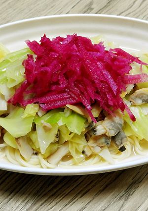 アサリとキャベツと赤大根のスープパスタ-レシピのメイン写真