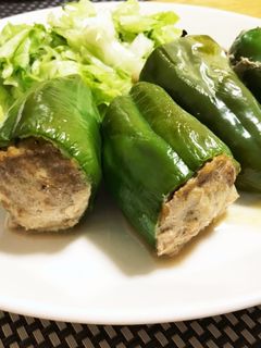 丸ごとピーマンの肉詰め-レシピのメイン写真