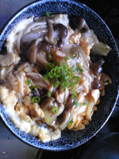 簡単たまごたっぷりきのこ丼-レシピのメイン写真
