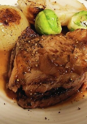 牛ステーキとワインソース-レシピのメイン写真