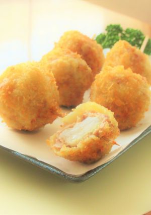 〖 豚肩ロース肉と新玉ねぎの串揚げ 〗-レシピのメイン写真