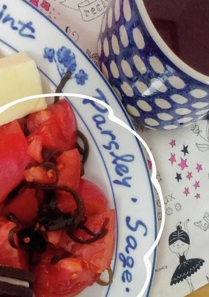 簡単！副菜に☆トマトの塩昆布和え-レシピのメイン写真