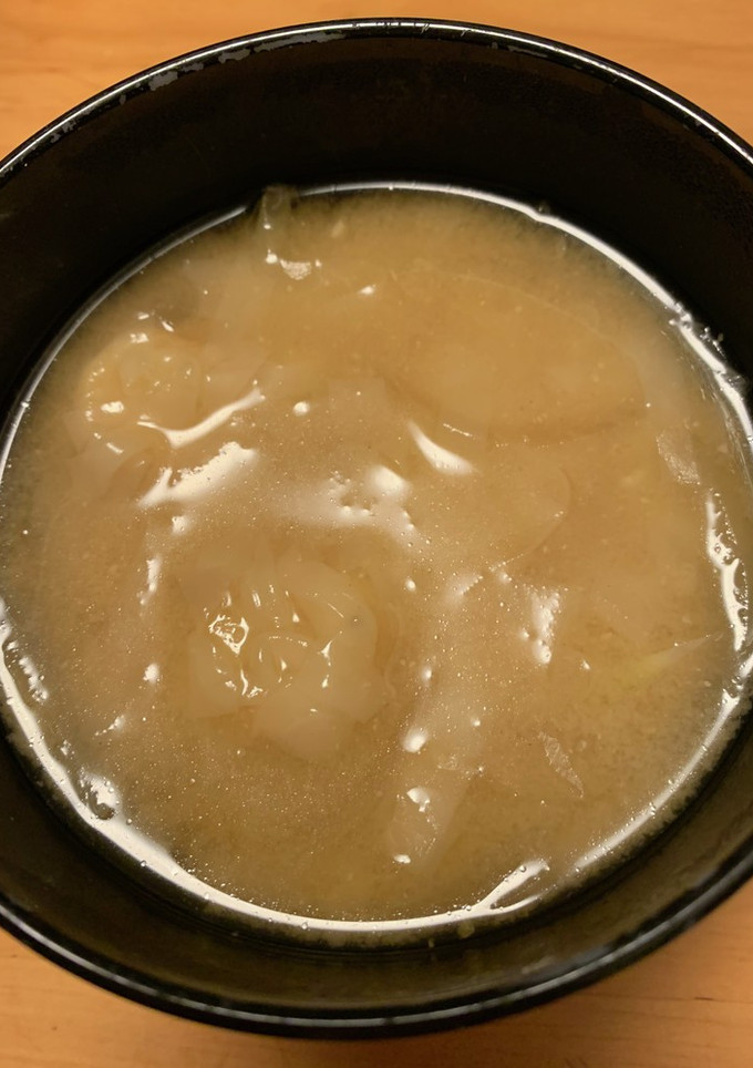 しゅうまいの皮と玉ねぎとふの味噌汁-レシピのメイン写真