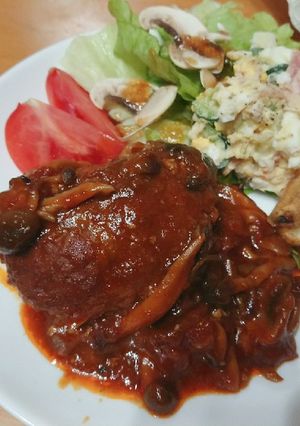 きのこの煮込みハンバーグ-レシピのメイン写真