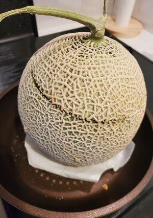 メロン！？と思わせての苺ショートケーキ-レシピのメイン写真