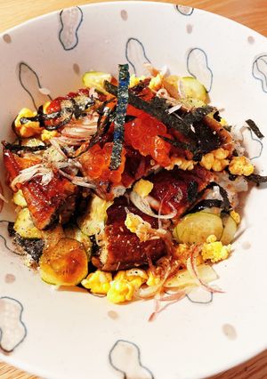 【簡単】さっぱり酢飯うな玉丼-レシピのメイン写真