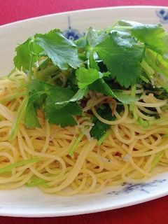 三つ葉とちりめんじゃこの和風パスタ-レシピのメイン写真
