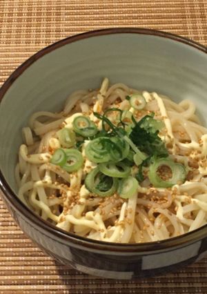 冷んやり!ピリ辛冷やしごまだれうどん✨-レシピのメイン写真