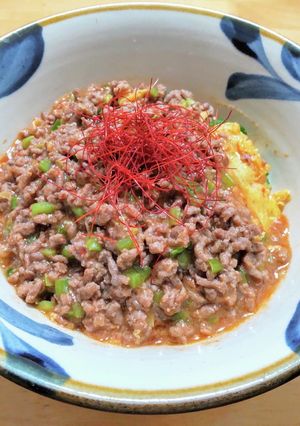 鳥ひき肉のあんかけニラ玉丼-レシピのメイン写真