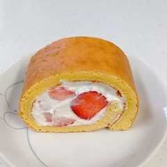 รูปของ ホワイトデーにホワイトチョコロールケーキ