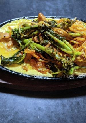 豚肉とブロッコリーの鉄板焼きナポリタン-レシピのメイン写真