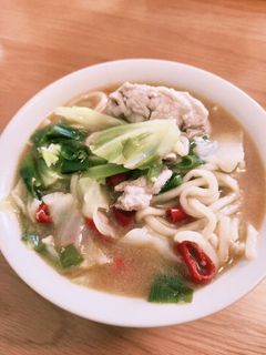 残り野菜で煮込みうどん(醤油ラーメン味)-レシピのメイン写真