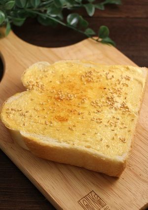 簡単！中華料理に合うトースト-レシピのメイン写真