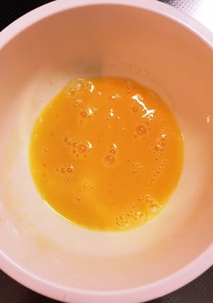 卵の白身と黄身を混ぜきる方法-レシピのメイン写真