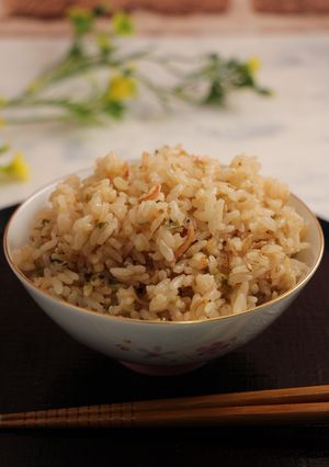 簡単！菜の花とちりめんの炊き込みご飯-レシピのメイン写真