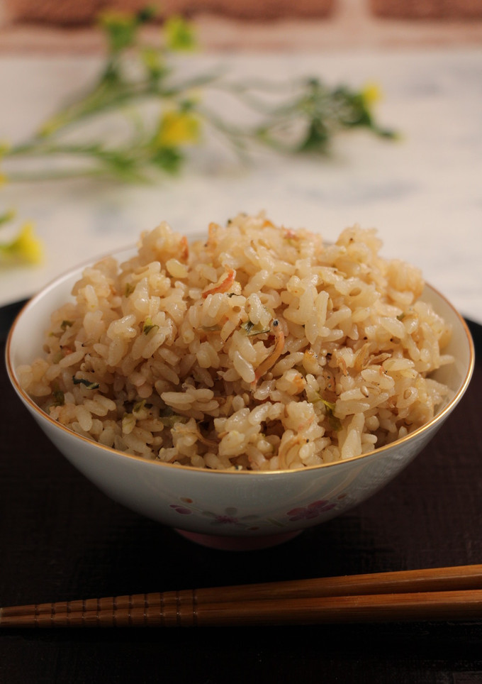 簡単！菜の花とちりめんの炊き込みご飯-レシピのメイン写真