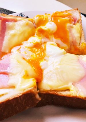 半熟卵とベーコンチーズのトロトロトースト-レシピのメイン写真