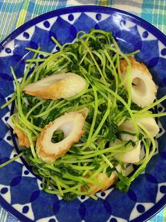 もう一品に!豆苗とちくわのサッと炒め-レシピのメイン写真