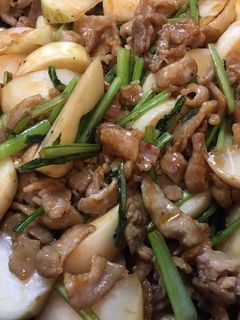 カブと豚肉のピリ辛炒め-レシピのメイン写真