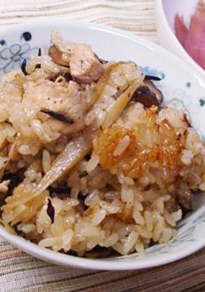 炊飯器で鶏とひじきのふっくら簡単おこわ-レシピのメイン写真