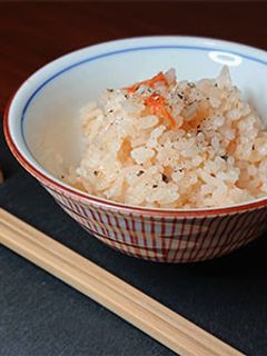 ボーンブロスまるごとトマトの炊き込みご飯-レシピのメイン写真