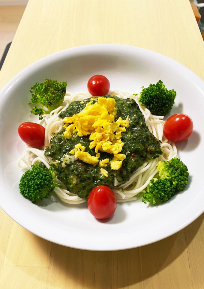 『ほうれん草とトマトソース』の『うどん』-レシピのメイン写真