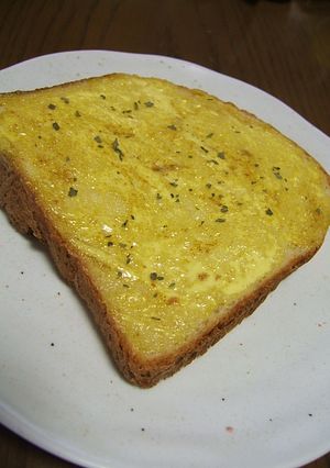 カレーマヨトースト♪バジル風味♪-レシピのメイン写真