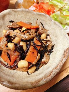 舞茸入り♫具たくさんなひじき煮-レシピのメイン写真