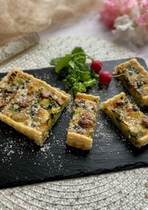 市販のパイ生地で春野菜ぎっしりキッシュ-レシピのメイン写真
