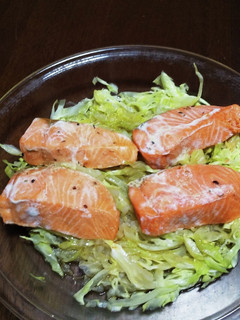 鮭とキャベツのレンチンバター蒸し-レシピのメイン写真