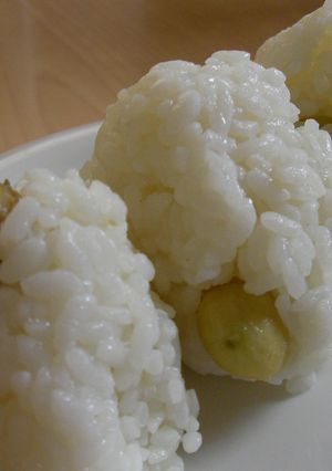 炒りぎんなんの炊きこみごはん-レシピのメイン写真