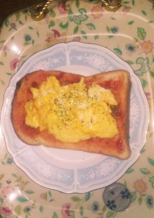 ケチャップとバタースクランブルeggパン-レシピのメイン写真