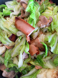 春キャベツの魚肉ソーセージ&バラ肉炒め-レシピのメイン写真