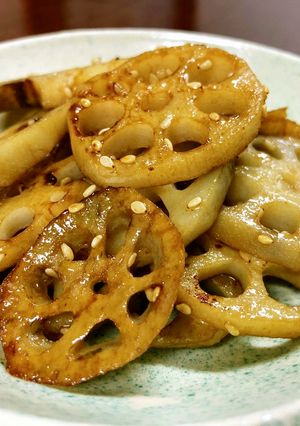 ごま油と醤油だけ!超簡単れんこん炒め-レシピのメイン写真
