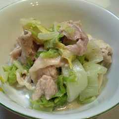 รูปของ 白菜と豚しゃぶのごまサラダ
