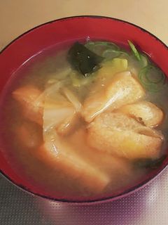 キャベツと玉ねぎのお味噌汁-レシピのメイン写真