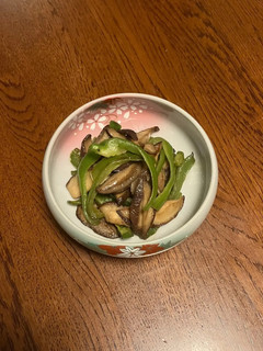 ピーマンと椎茸のバター醤油-レシピのメイン写真