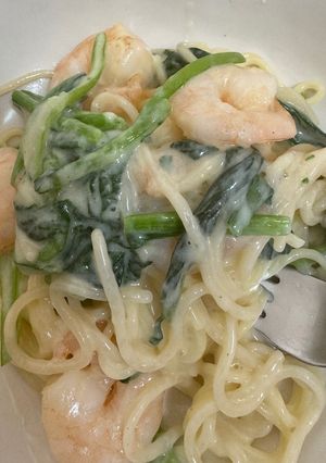 エビとほうれん草のチーズクリームパスタ-レシピのメイン写真