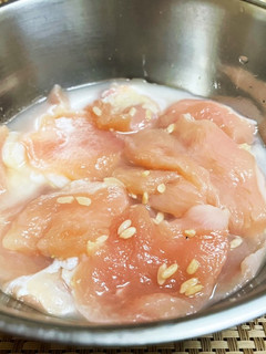 プリップリ♪鶏胸肉の下処理-レシピのメイン写真