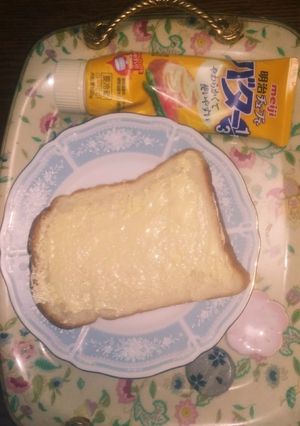 簡単シンプル！食パンにバターを塗るだけ-レシピのメイン写真