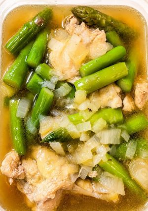 手羽元とアスパラのほろほろコンソメ煮-レシピのメイン写真
