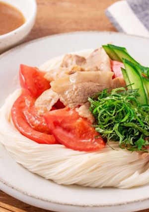 豚バラ肉とトマトの酢糀涼麺-レシピのメイン写真